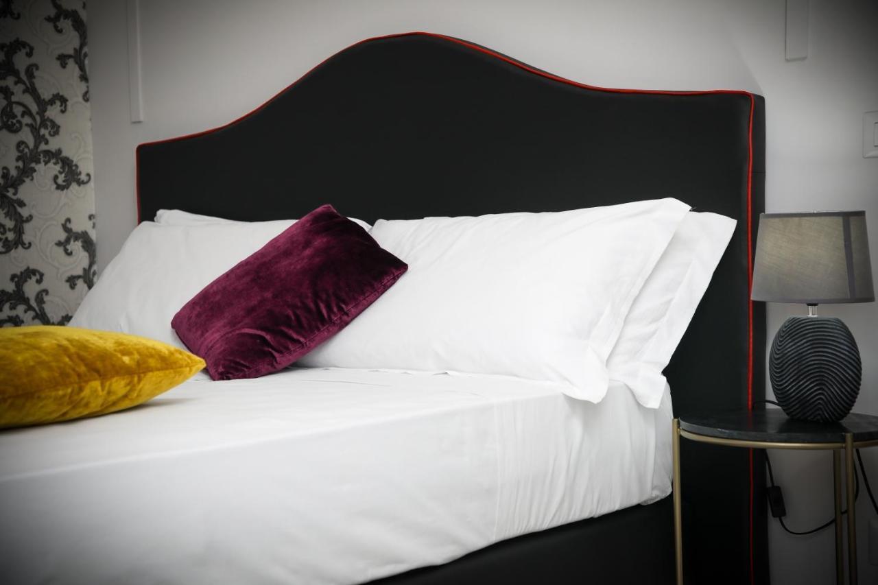 Principessa Isabella Luxury Rooms Salerno Dış mekan fotoğraf